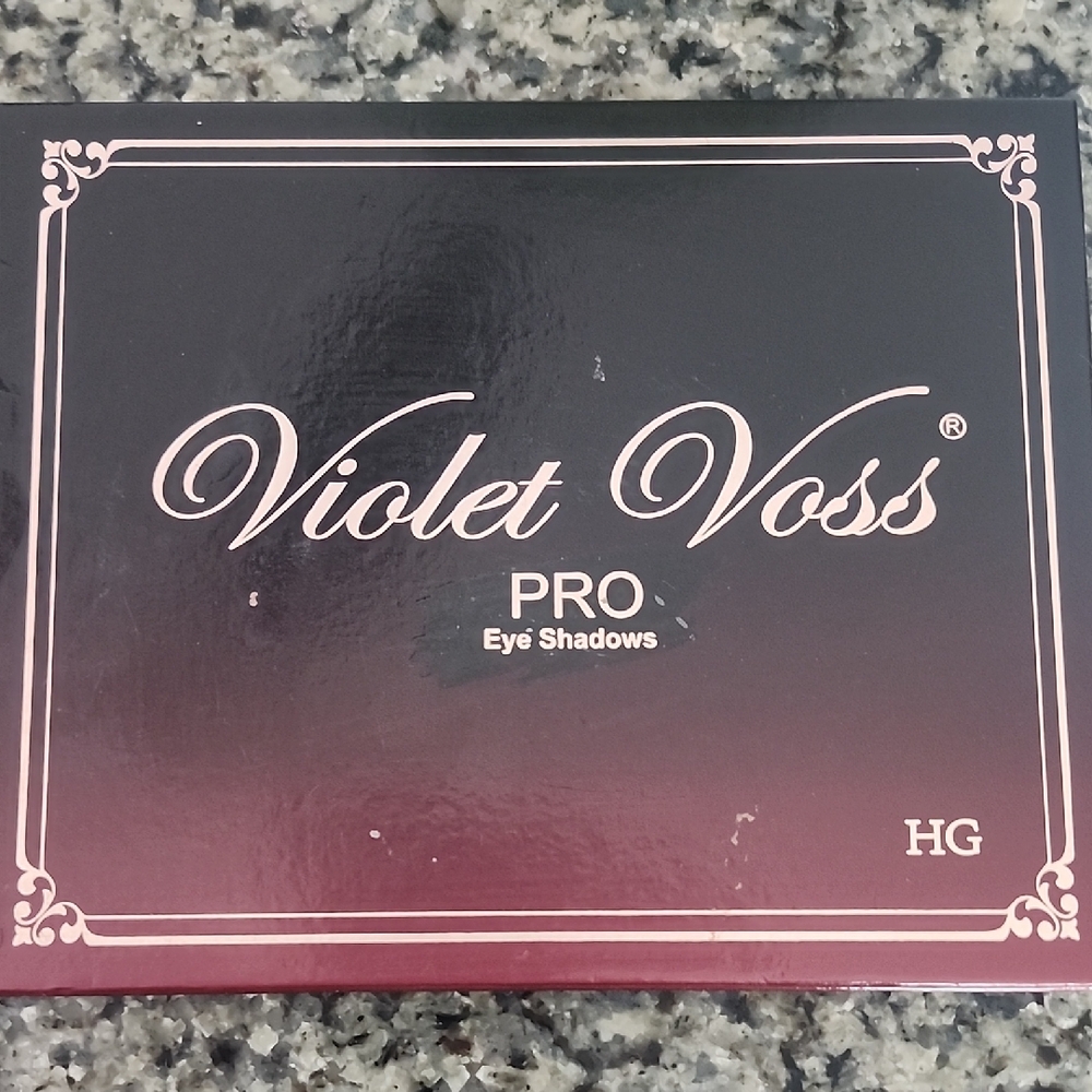 Violet Voss Pro Eye Shadow Palette